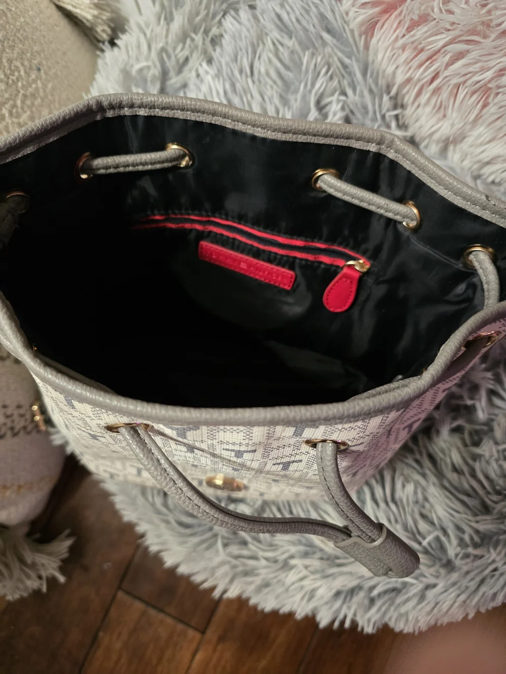 Tommy Hilfiger White & Gray Monogram Drawstring Tote
